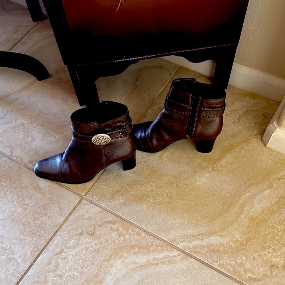 Elegant Brighton silver Ankle Boots. Rylee.  Bronze look